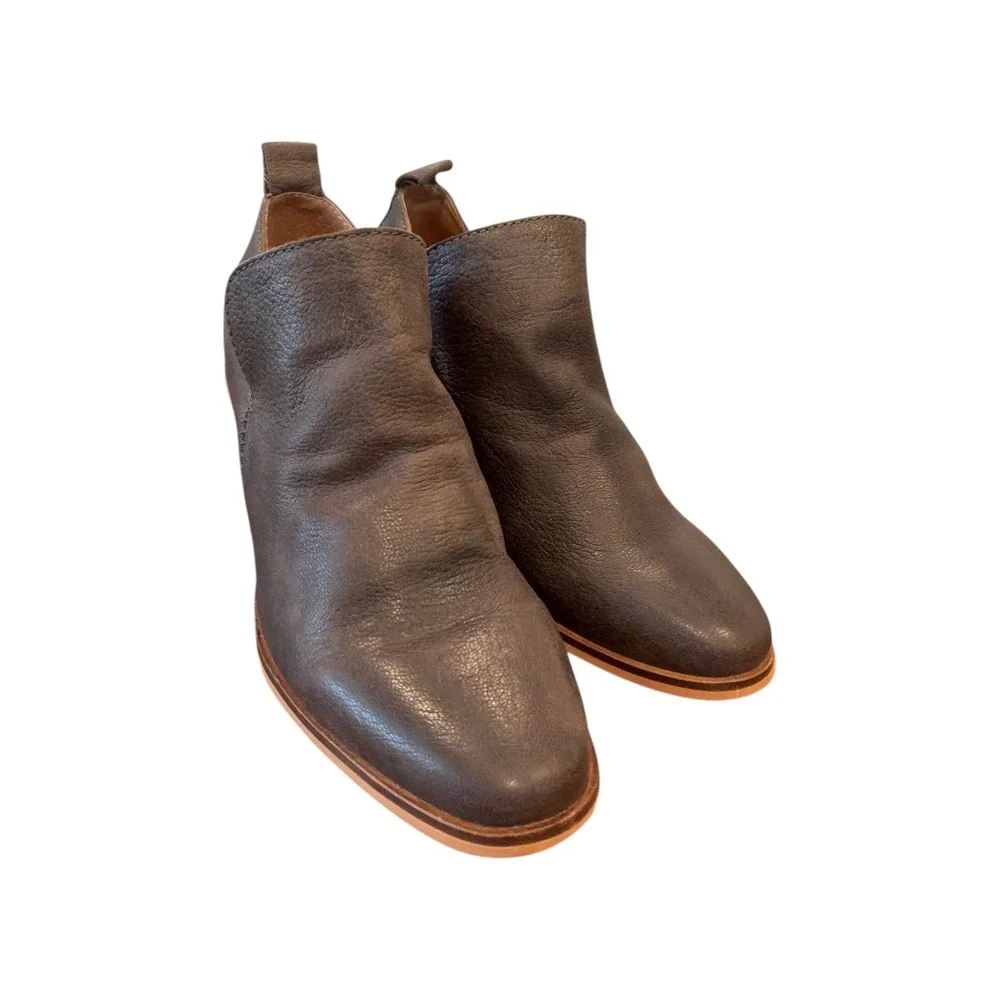 Lucky Brand Victorrey Ankle Booties Grey Leather Wedge‎ Heel Women Size 6M